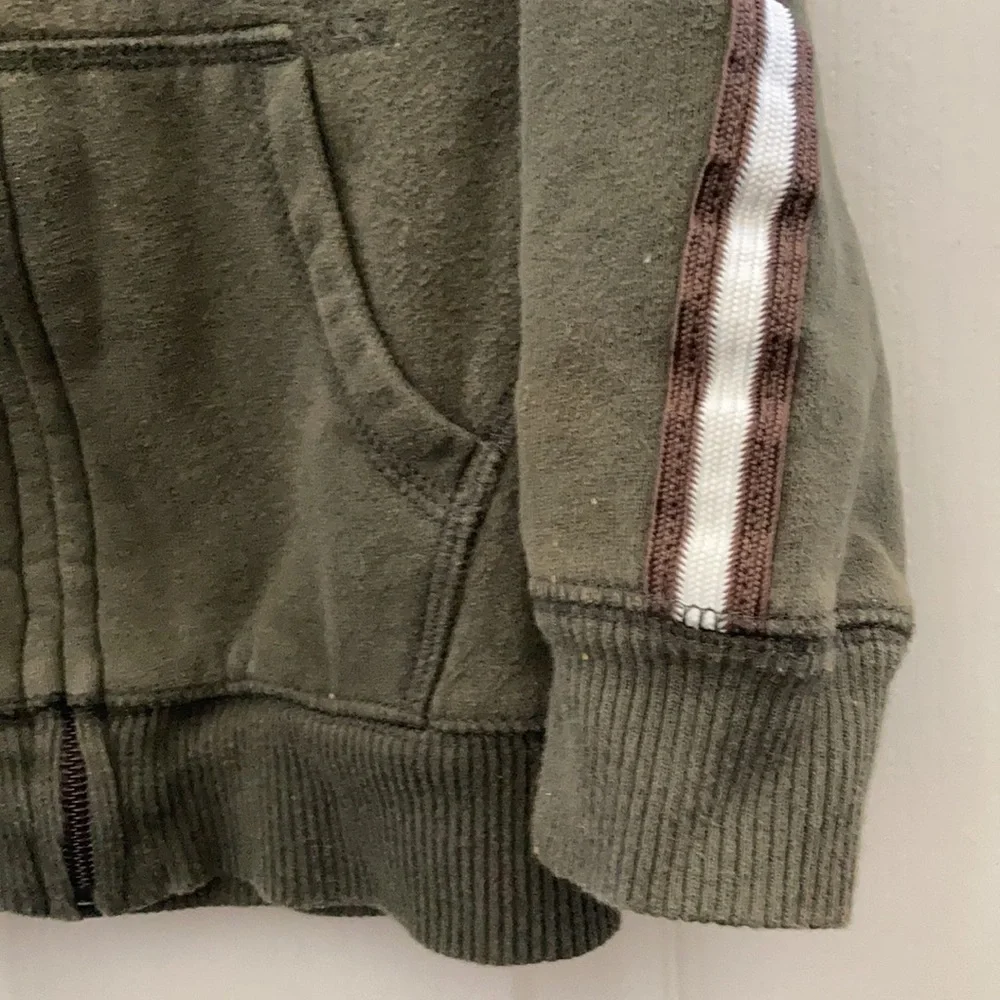 FINAL MARKDOWN Boys old navy hooded sweatshirt 3t